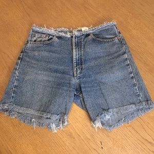 Vintage Levi’s High rise cutoff jeans shorts Sz29